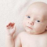 Torticollis újszülötteknél és csecsemőknél: a betegség jelei és kezelési módszerek