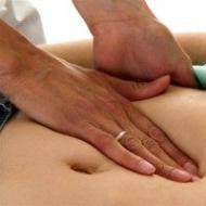 腹部の体液（腹部浮腫）：原因、治療手術後の腹部の漿液性体液