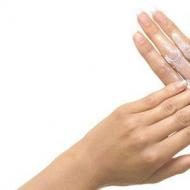 हाथ और उंगलियों की हड्डियों को नुकसान के मामले में चिकित्सीय व्यायाम