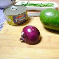 Салат с авокадо: рецепты с фото Видео: Как почистить авокадо